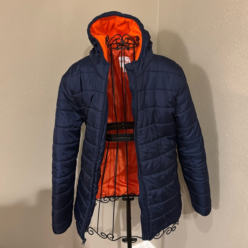 Cat & Jack size Boys 16 XL navy blue puffer jacket. 
Orange liner.